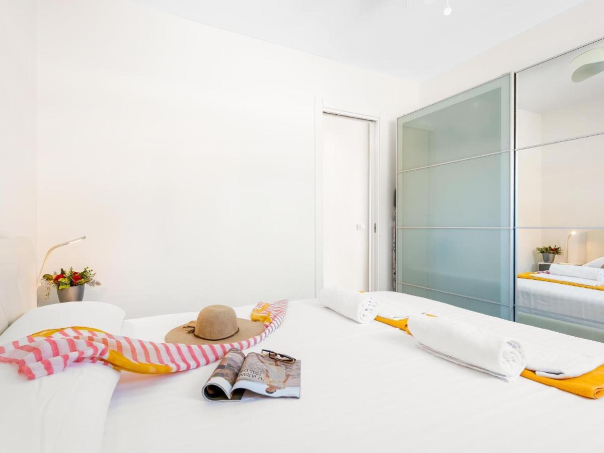 97 Hermosa Marina Primavera Con Terraza Y Piscina アデヘ エクステリア 写真
